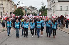 Farmers protest march in Warsaw with anti-conflict police team at the front