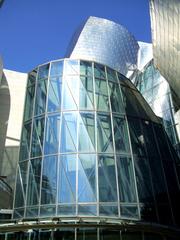 Museo Guggenheim Bilbao building with its modern and curvaceous architecture