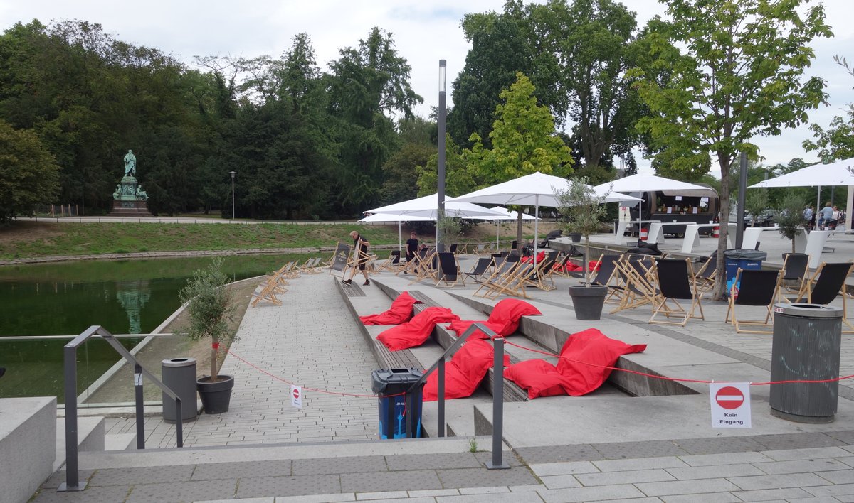 Event at Kö-Bogen Island of Life and Style in Düsseldorf on August 20, 2020