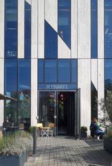 Eduard's by Breuninger restaurant located at Kö-Bogen Düsseldorf-Landskrone with exterior view in April 2025
