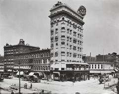 Northeast corner of 42nd Street and 7th Avenue in Manhattan featuring the historic Pabst Hotel and surrounding early 20th-century buildings
