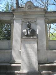 Richard Morris Hunt Memorial sculpture by Daniel Chester French in Central Park NYC