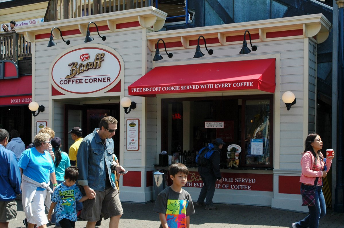 Biscoff coffee corner at Pier 39 in San Francisco with customers in 2011