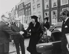 Arrival of Princess Beatrix and Prince Claus at Rijksmuseum van Oudheden for the opening of the rebuilt Egyptian temple Taffeh in Leiden April 1979