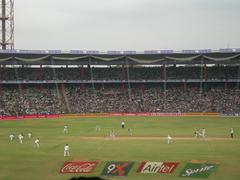 Ishant Sharma bowling to Faisal Iqbal during Pakistan 2nd Innings at M Chinnaswamy Stadium on Dec 12, 2007
