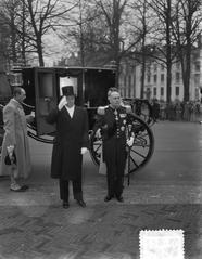 New American Ambassador C. Freeman Matthews arriving at Paleis Lange Voorhout in The Hague to present credentials to Queen Juliana in 1953