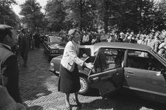 Queen Beatrix arriving at Paleis Lange Voorhout in The Hague on August 20, 1981 during cabinet formation