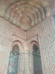 Qutb Minar towering red and buff sandstone structure in India