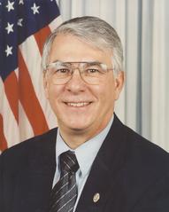 Official portrait of US Representative Don Manzullo
