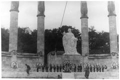 Old photograph of the Monument to the Child Heroes in Chapultepec, Mexico City, from September 13, 1953