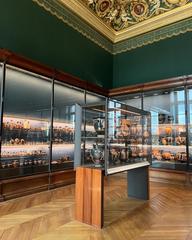 Louvre Museum