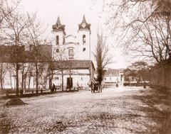 Vilnia city street Ludvisarskaja with Church of the Holy Cross and Bonifratr Monastery in 1894