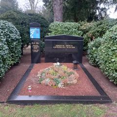 Grave of German politician Joachim Erwin at Nordfriedhof in Düsseldorf