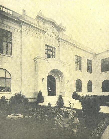 Facade of Ministerio de Fomento building in Peru