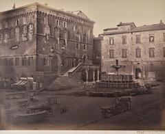Town hall of Perugia with the large fountain in front
