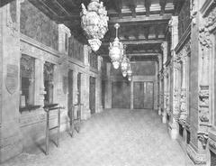 Main foyer of the New Amsterdam Theatre with art deco design