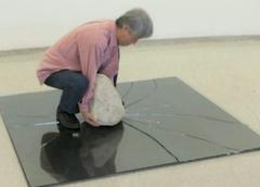 Lee Ufan setting up his art at the Guggenheim Museum NYC