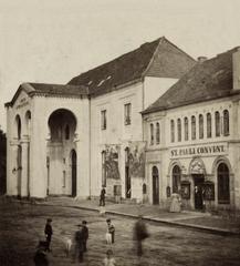 Exterior view of Circus Gymnasticus building in Hamburg in 19th century