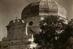 Historic black and white photograph of Vilnia, specifically Rosy Alley with the famous Visytak Monastery in 1914