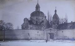 Historical street view of Vilnia, Vialikaja Rosa street with the Vizitzki monastery during 1915-1918