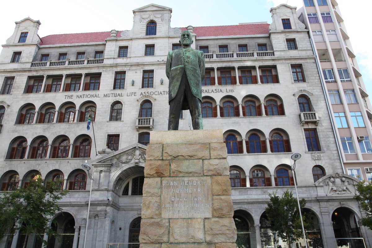 Statue of Jan Hendrik Hofmeyr (Onze Jan) on Church Square, Cape Town