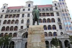 Statue Of Jan Hendrik Hofmeyr