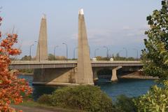 Pont de la Concorde bridge between Îles Sainte-Hélène and Île Notre-Dame in Montreal seen from Place des Nations
