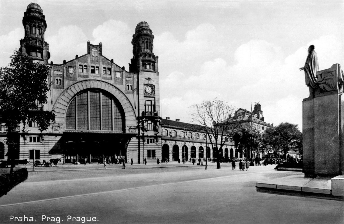 Historical photograph of Wilsonovo nádraží railway station in Prague