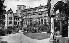 Gläserner Saalbau