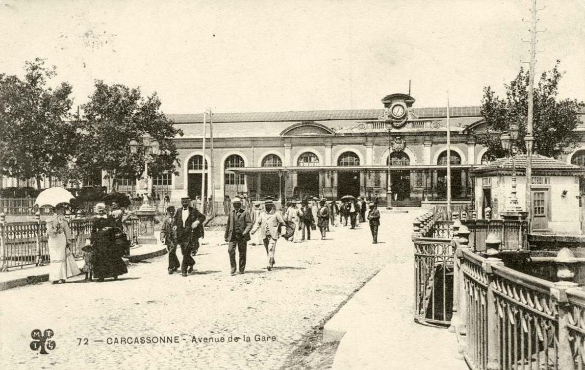 Historic view of Carcassonne Avenue de la Gare in 1907 with vintage buildings and early 20th century street scene