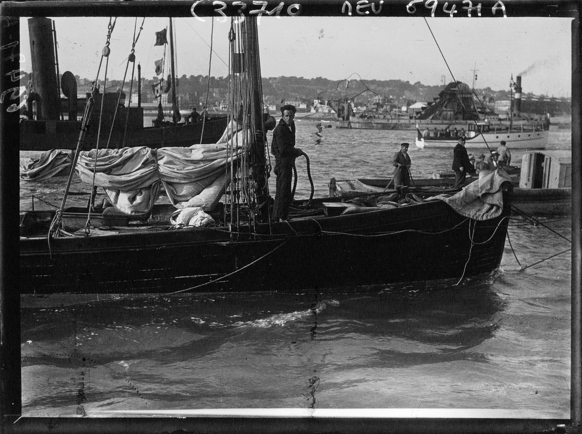 Le Havre port scene with boats returning