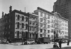 Mark Twain House at Fifth Avenue and 9th Street with Brevoort Hotel and One Fifth Avenue apartments in New York City