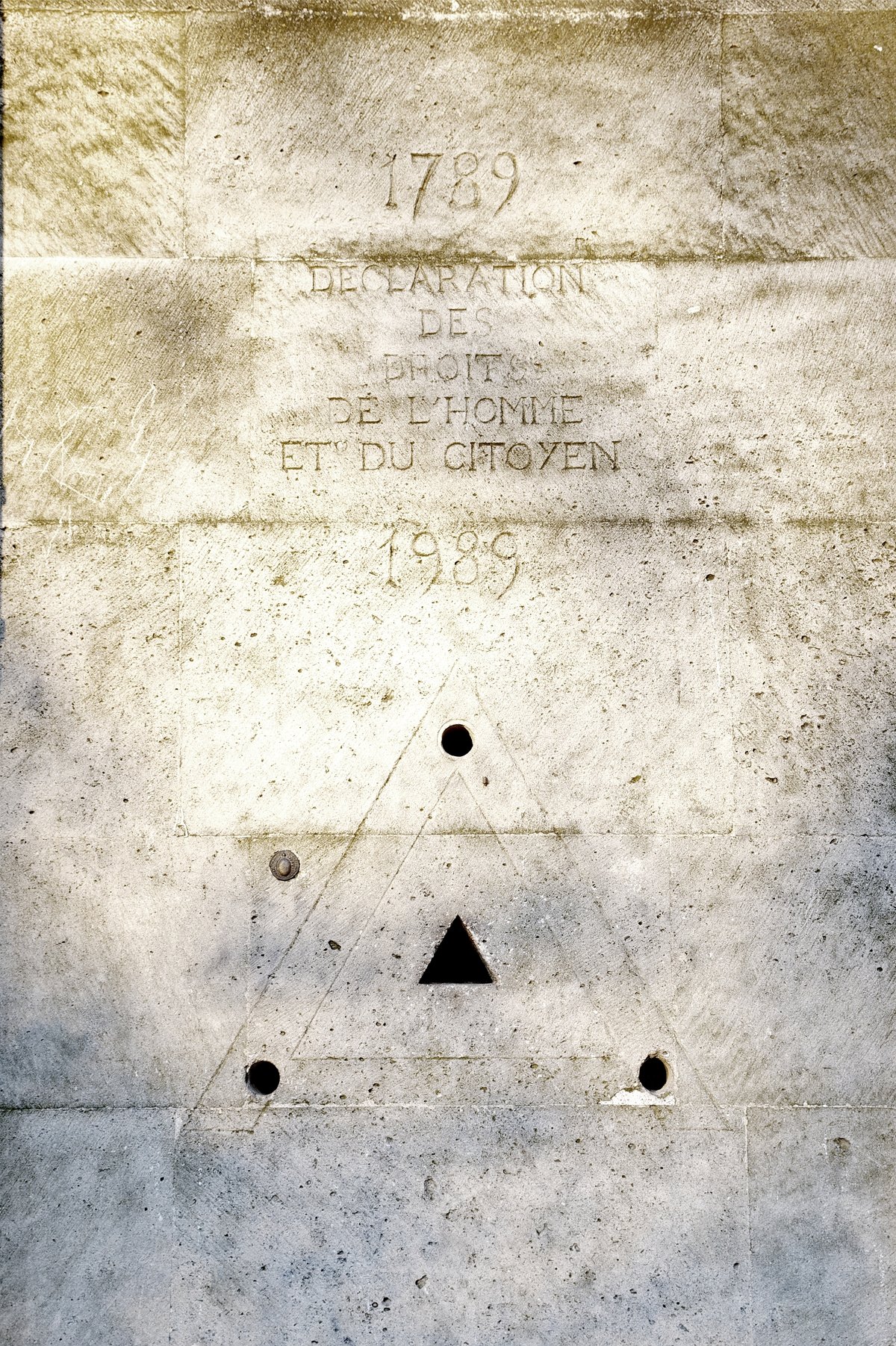 Commemorative engraving showing masonic symbols for the bicentenary of the Declaration of the Rights of Man and Citizen