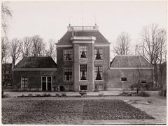 Rear facade of the former Stadskwekerij Huize Frankendael building at Middenweg 72 in 1943