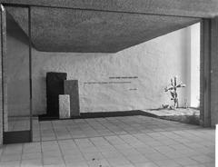 Memorial site for Jewish residents of Amsterdam with eternal flame in Aula, black and white photo from 1962