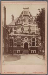 Inner courtyard of the Oost-Indisch Huis at Oude Hoogstraat 24 in Amsterdam, 1868-1890