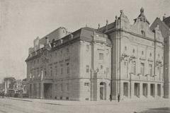 Exterior view of Düsseldorfer Schauspielhaus theater building at the corner of Karl Theodor and Kasernenstraße in 1905