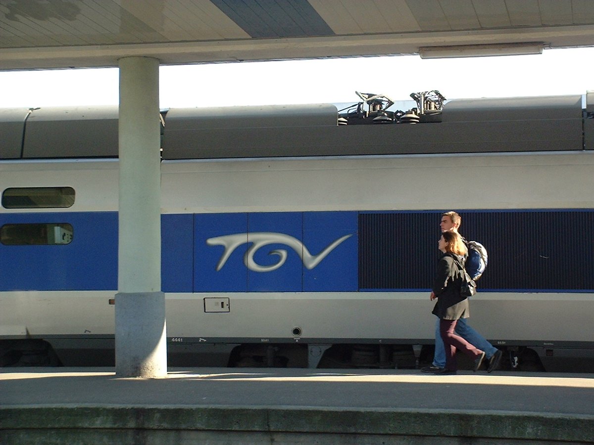 TGV train at Brest railway station in 2003