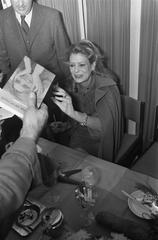 Melina Mercouri signing her book I was born Greek at Bijenkorf Amsterdam on December 2, 1971