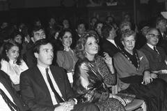 Minister Brinkman and Minister Melina Mercouri listening attentively at the Akropolis of Athens exhibition in Amsterdam in 1985