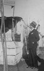 Carlos Gardel tango star in Villa Desocupación slum Puerto Nuevo
