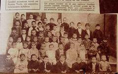 Carlos Gardel as a child with his primary school classmates