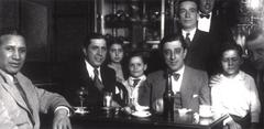 Fé lix Gutiérrez with Gardel, Defino and family