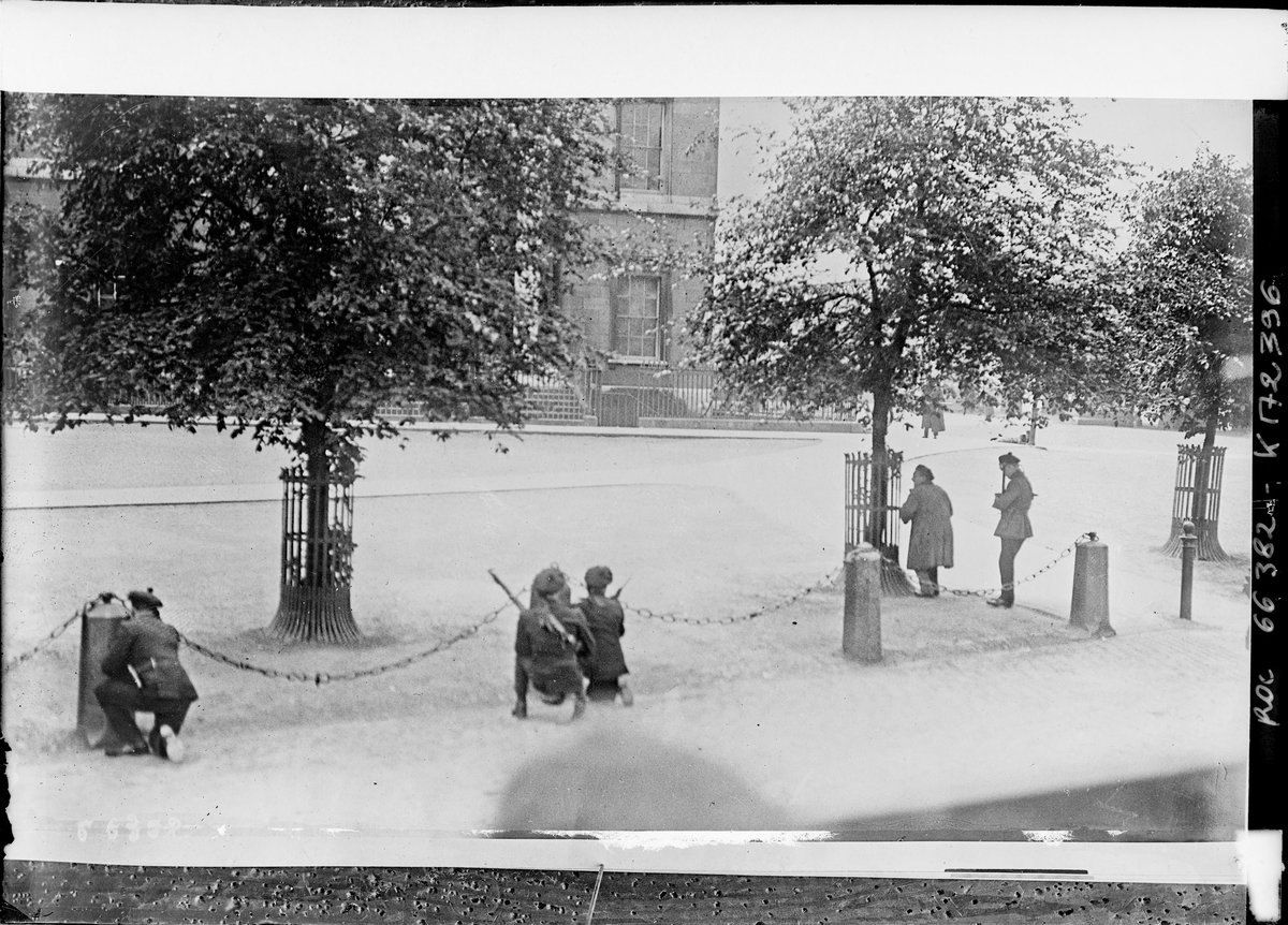 Gunfire in front of Dublin Customs House, May 25, 1921