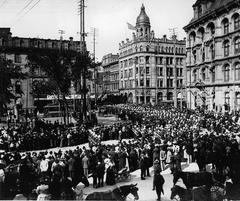 Church parade of 5th Battalion at Victoria Square in Montreal during Queen Victoria's diamond jubilee festivities in 1897