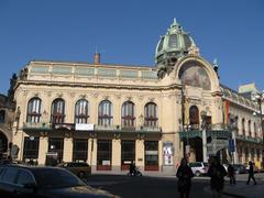 Casa Municipale Praga lateral building view