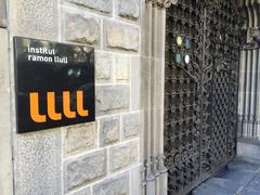 Palau Del Baró De Quadras