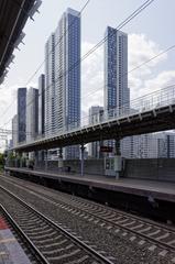 Moscow Shelepikha MCC station platform with tracks and modern architecture in June 2025