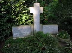 Bernd and Bruno Potthast family grave at Südfriedhof cemetery