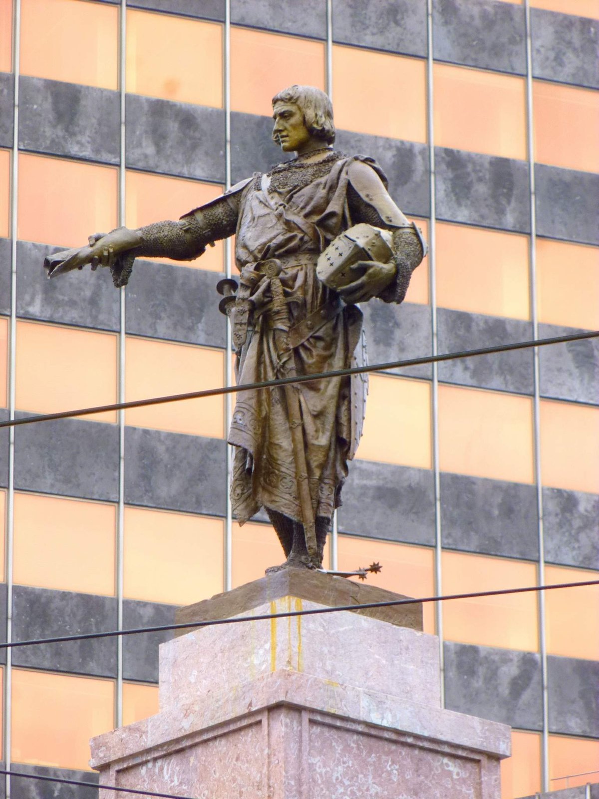 Torre Banco de Vizcaya and Monument to Don Diego López de Haro in Bilbao